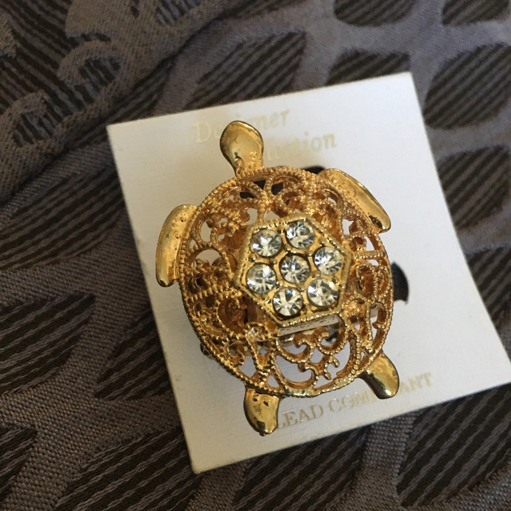 Turtle stretch ring Gold w/ white rhinestones NWT